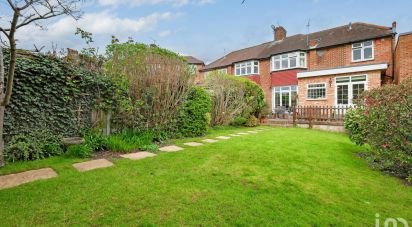 4 bedroom Semi detached house in Woodford Green (IG8)